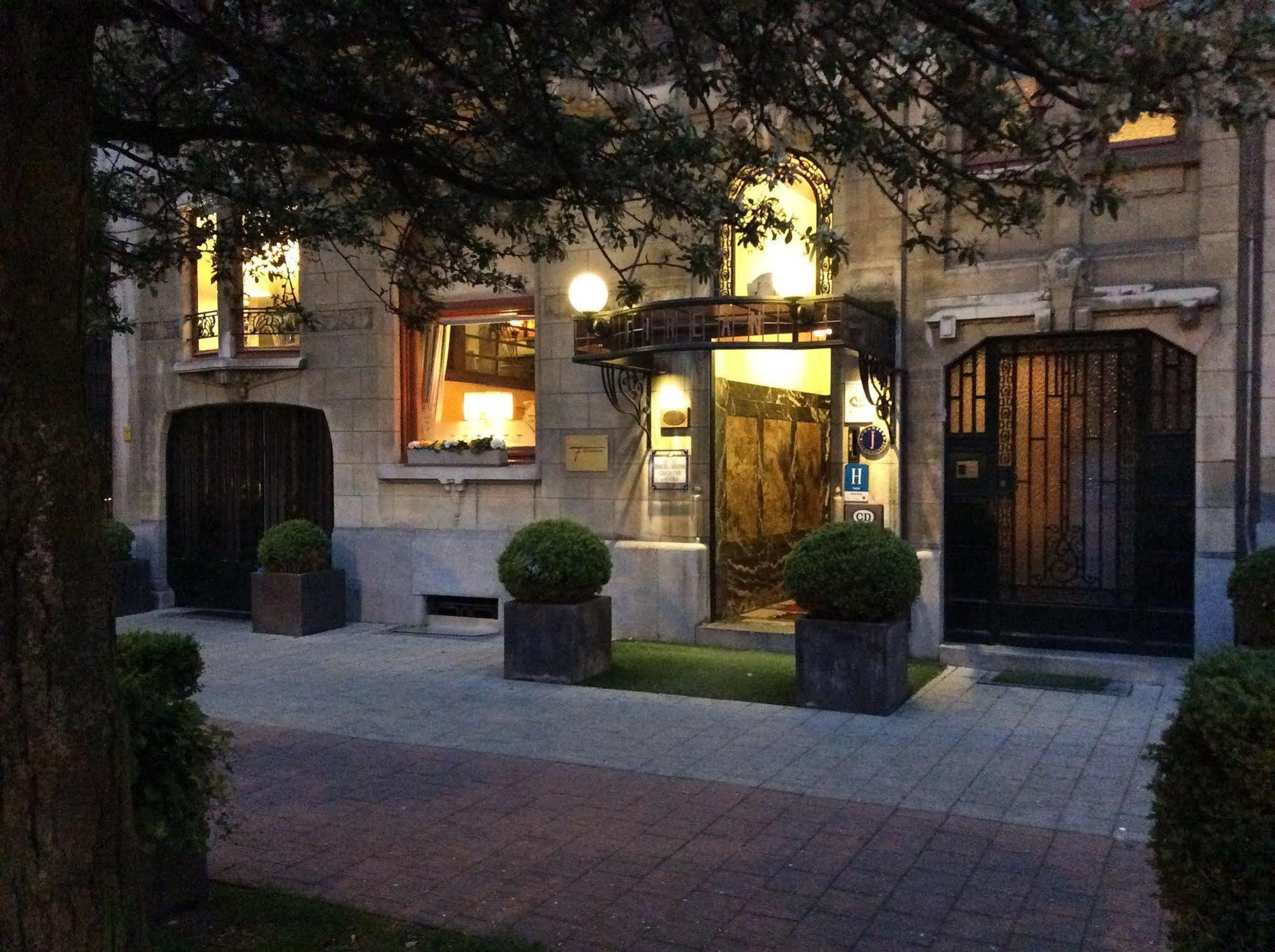 Hotel Firean Antuérpia Exterior foto